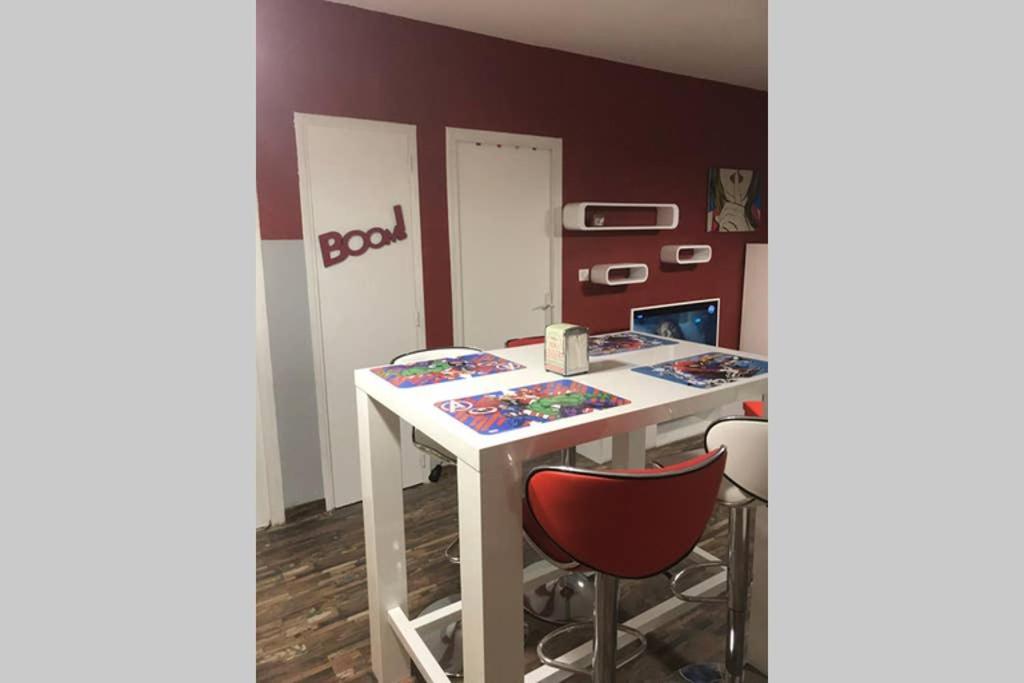 Apartment Style Pop Art Avec Garage Centre Historique *