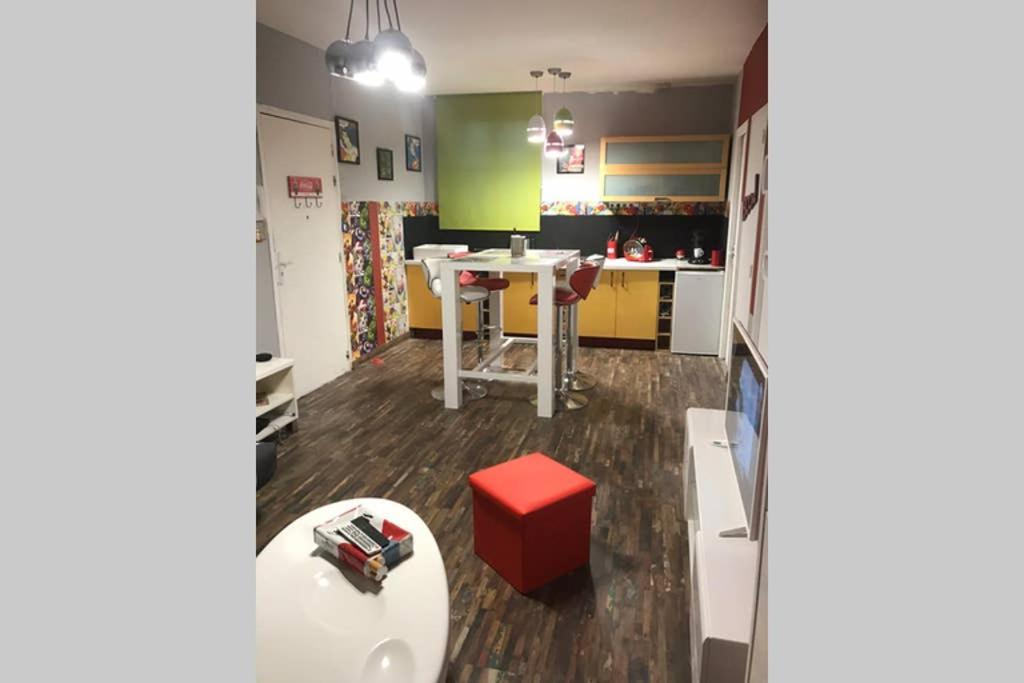 Apartment Style Pop Art Avec Garage Centre Historique *