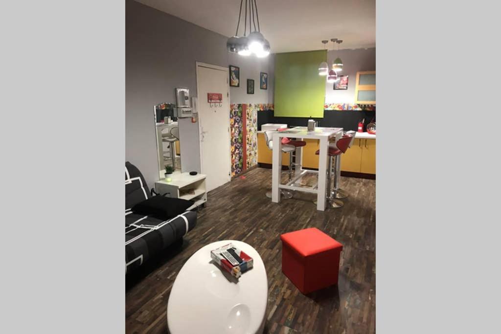 Style Pop Art Avec Garage Centre Historique Apartment Beziers